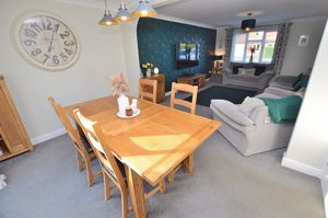 Lounge/Diner- click for photo gallery